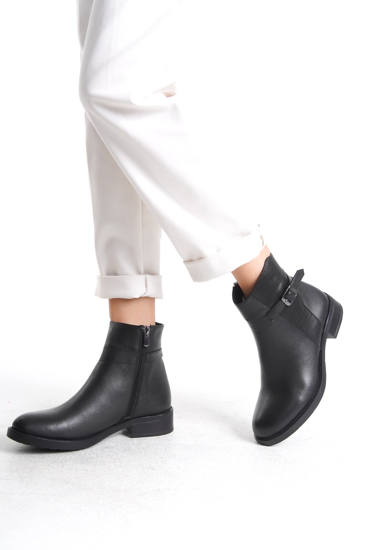 Kadın Hakiki Deri Topuklu Bot – El Yapımı, Şık Tasarım Siyah Bot | OBEN AYAKKABI