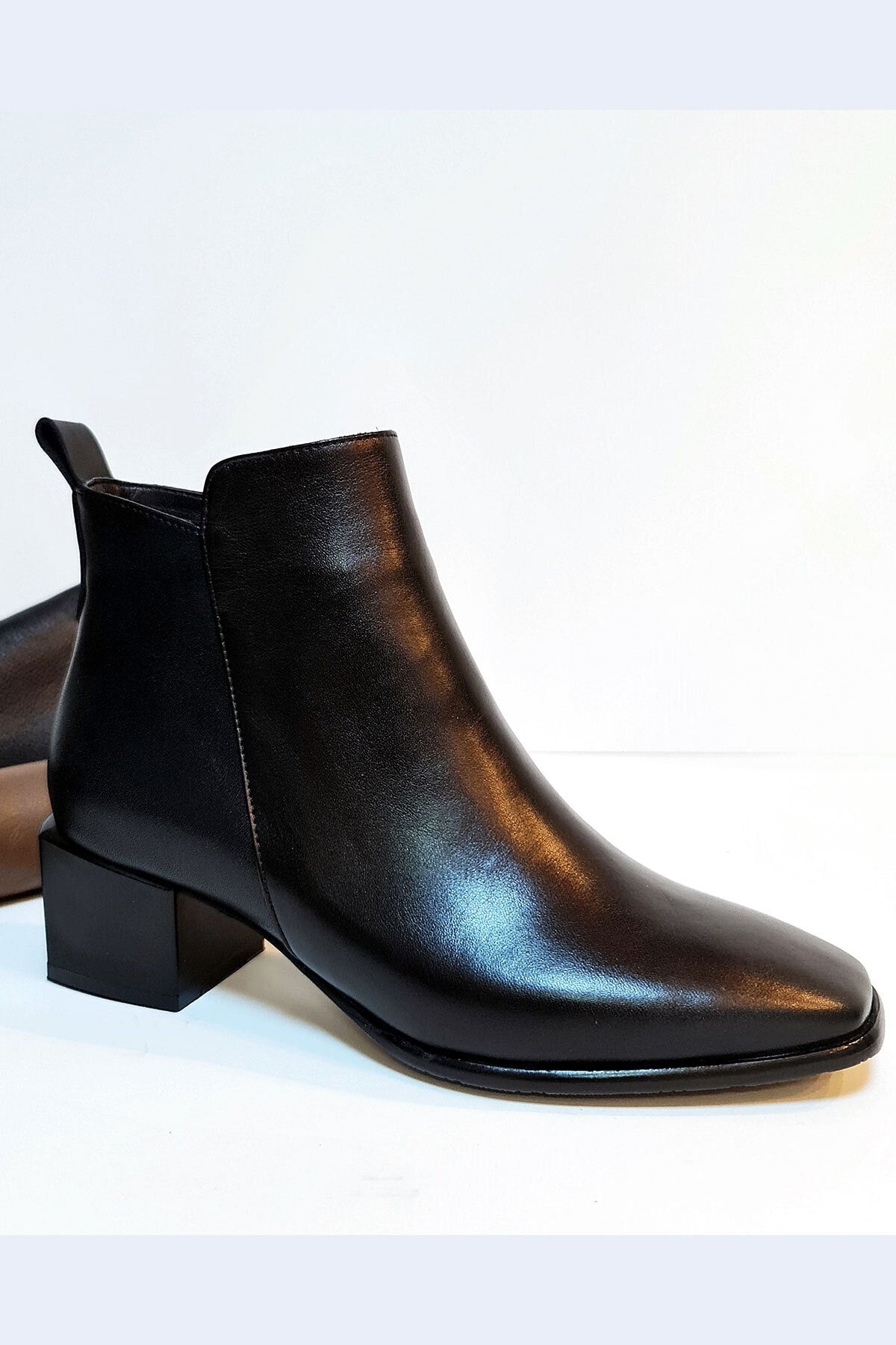 Kadın Hakiki Deri Topuklu Bot – El Yapımı, Şık Tasarım Bej Bot | OBEN AYAKKABI